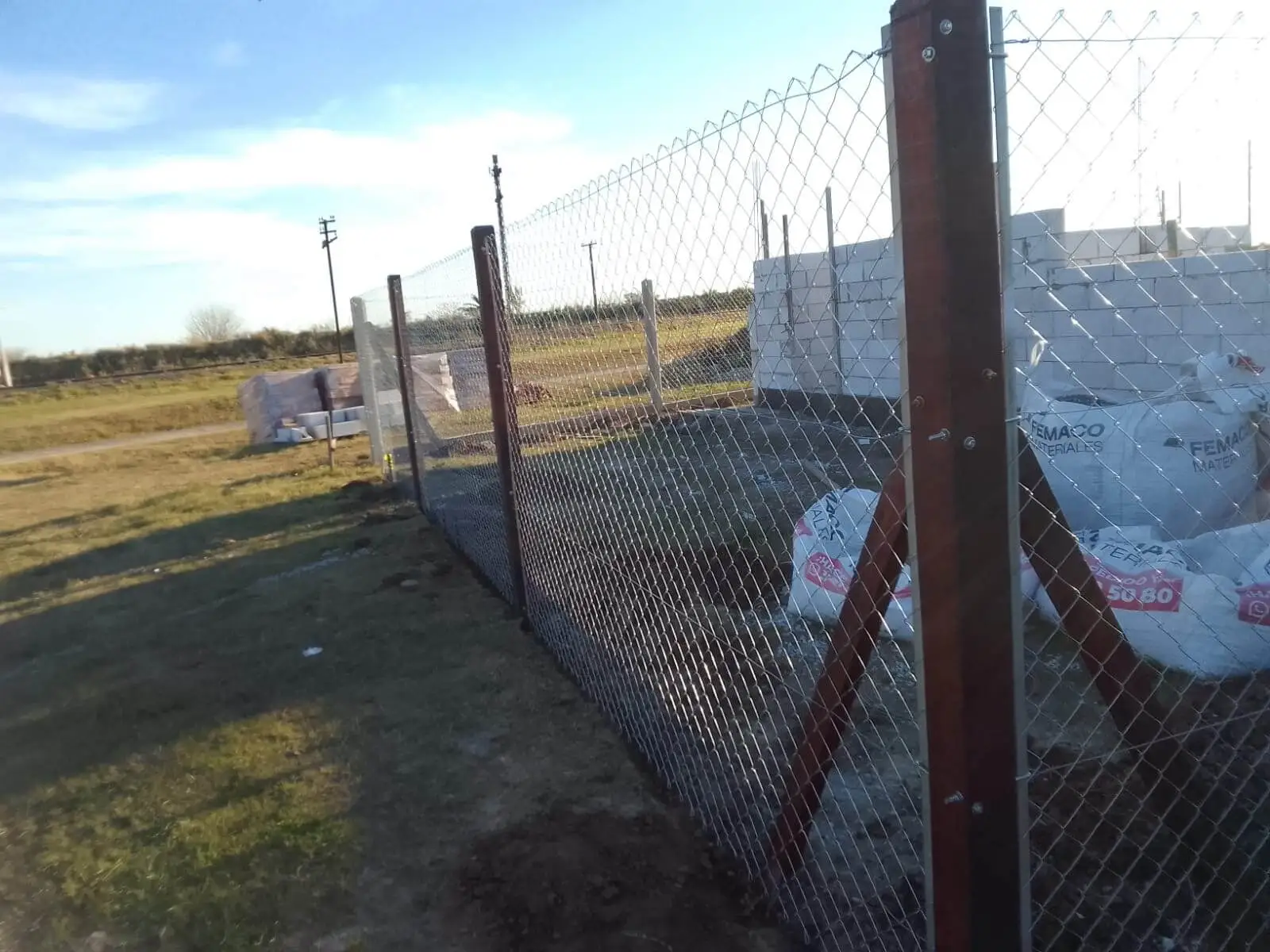 Alambrado perimetral terminado en Rosario